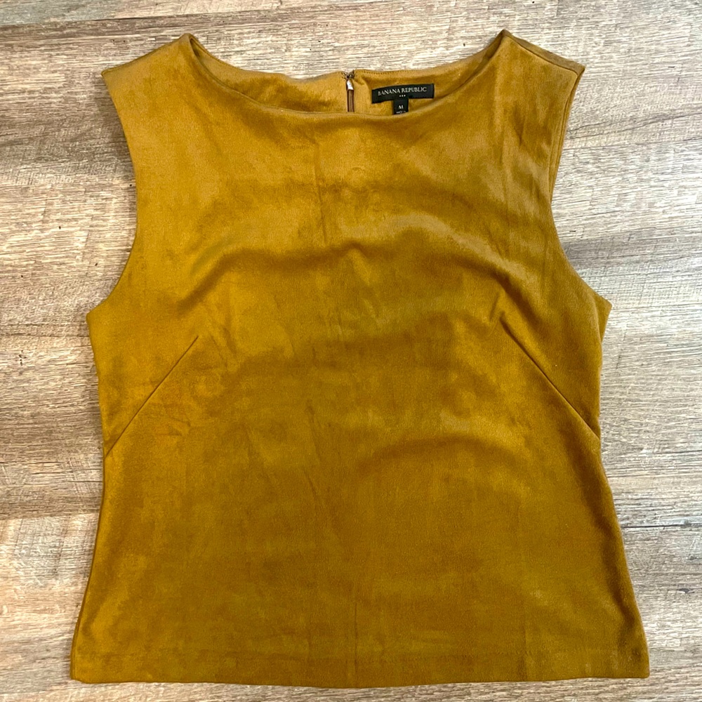 Banana republic women’s gently used top